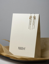 Luxury oorbellen met multiple kettingen in goud en zilver