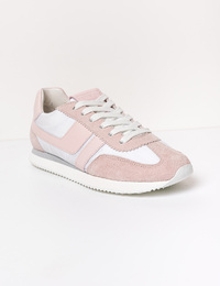Witte sneaker met roze accenten en sportieve look