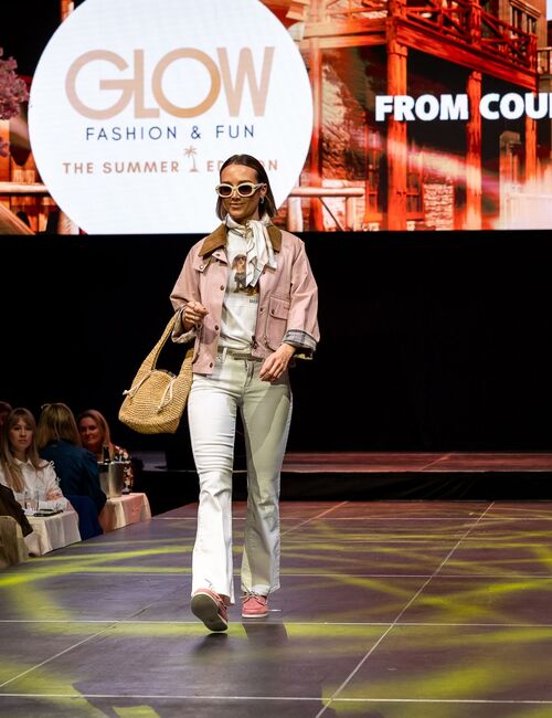 From country to catwalk - Alizée