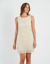 Korte crochet jurk met parels en strassdetails