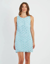 Korte crochet jurk met parels en strassdetails