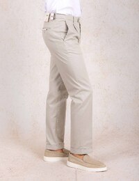 Ecru broek met elegante pasvorm