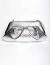 Clutch met metallic finish en plooidetail