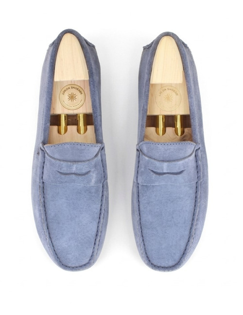 Blauwe suède loafer met klassieke pennyband