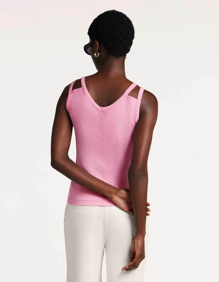 DAX - singlet in roze ribstof met V hals