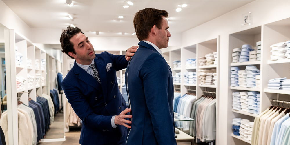 Tailleurs et costumes de marriage