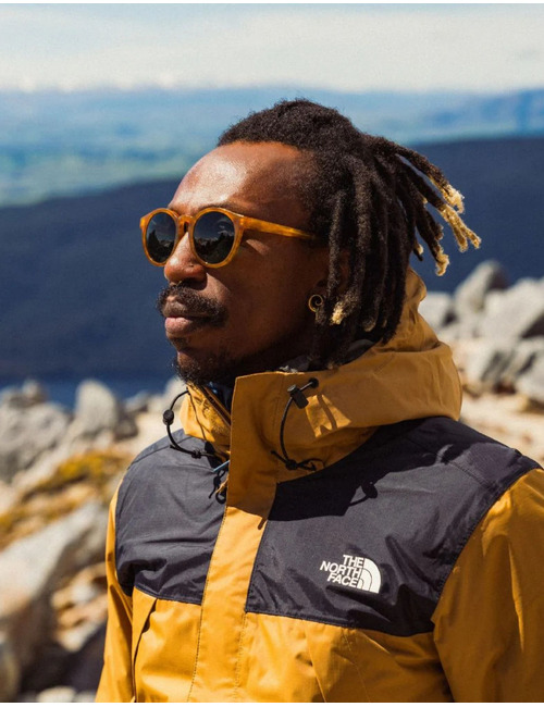Lunettes de soleil rondes beiges avec verres polarisés