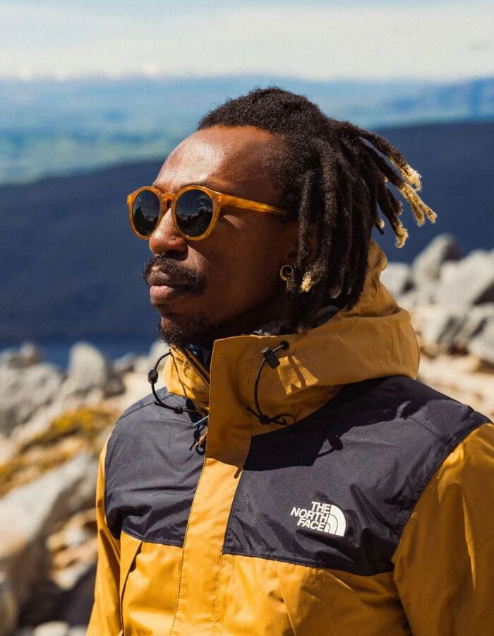 Lunettes de soleil rondes beiges avec verres polarisés