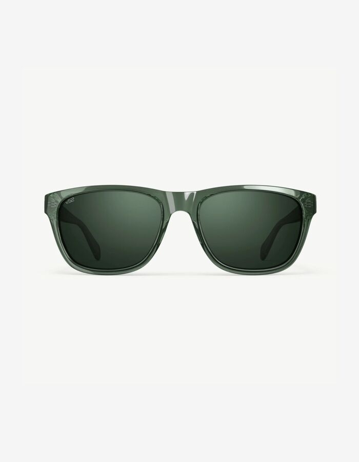 Groene zonnebril in retro 60s stijl met sportieve prestaties