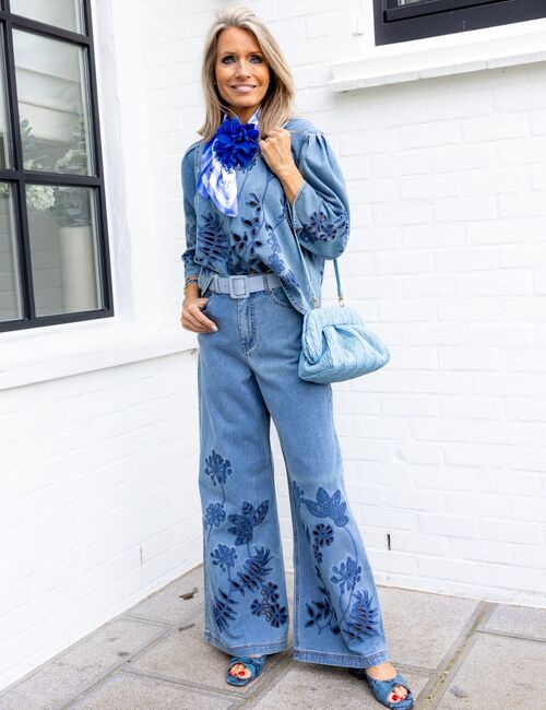 LookMunthe-1.jpg