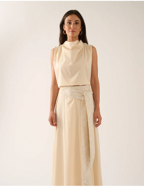 Harper - Elegante mouwloze top met gedrapeerde hals