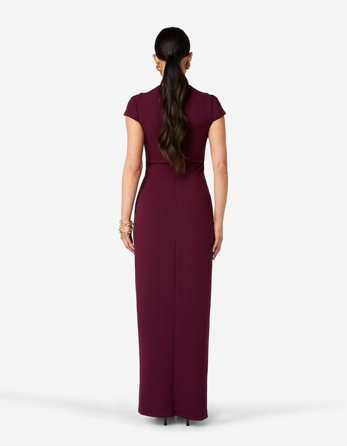 Ibana kleed bordeaux