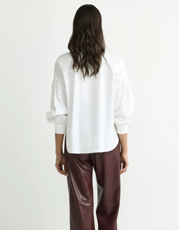 Hermino - Blouse avec nœud et col montant