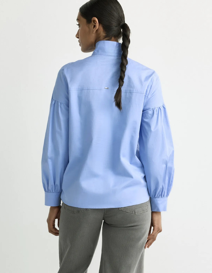 Hermino - blouse met strik en opstaande kraag