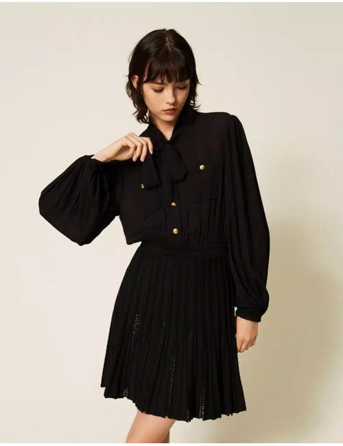 robe courte avec jupe en maille
