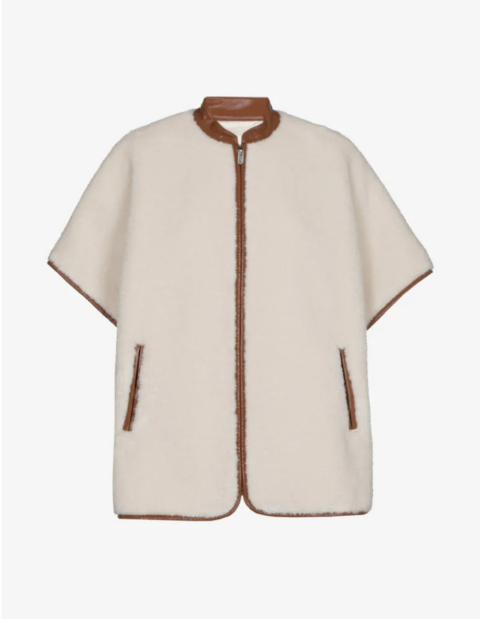 Coema - Cape en tissu teddy avec détails en faux cuir