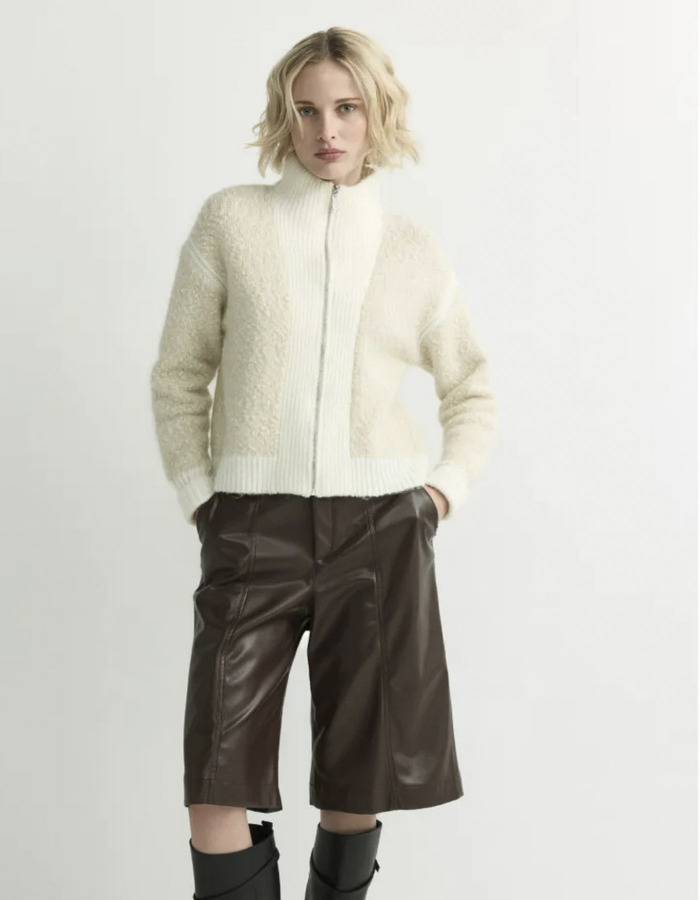 Anando - cardigan in wolmix met mohair en bouclette-effect