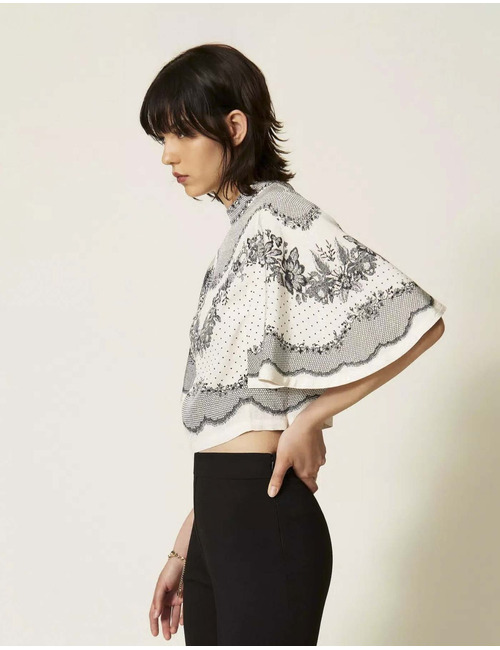 Jacquard satijnen blouse met bloemen en polkadotprint