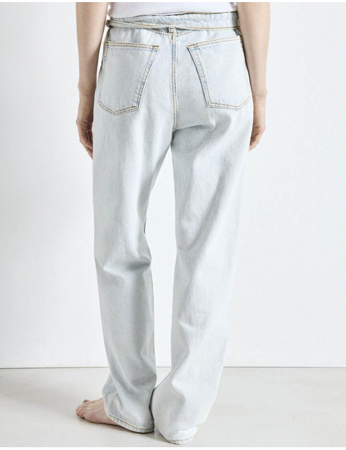 loose fit jeans in winter bleached denim