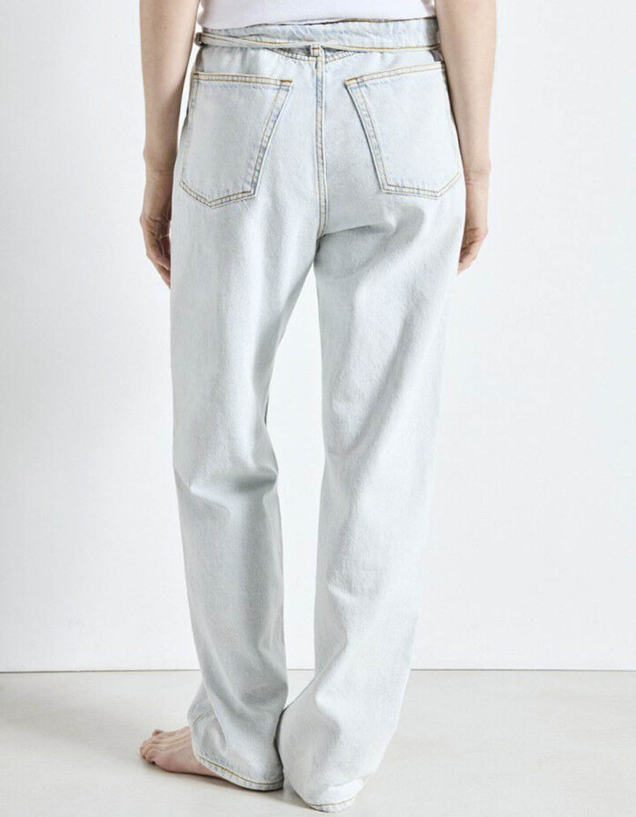loose fit jeans in winter bleached denim