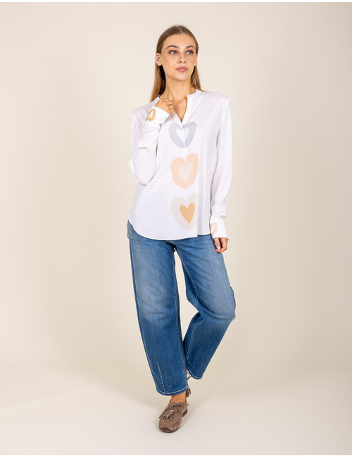 Blouse met subtiele hartenprint
