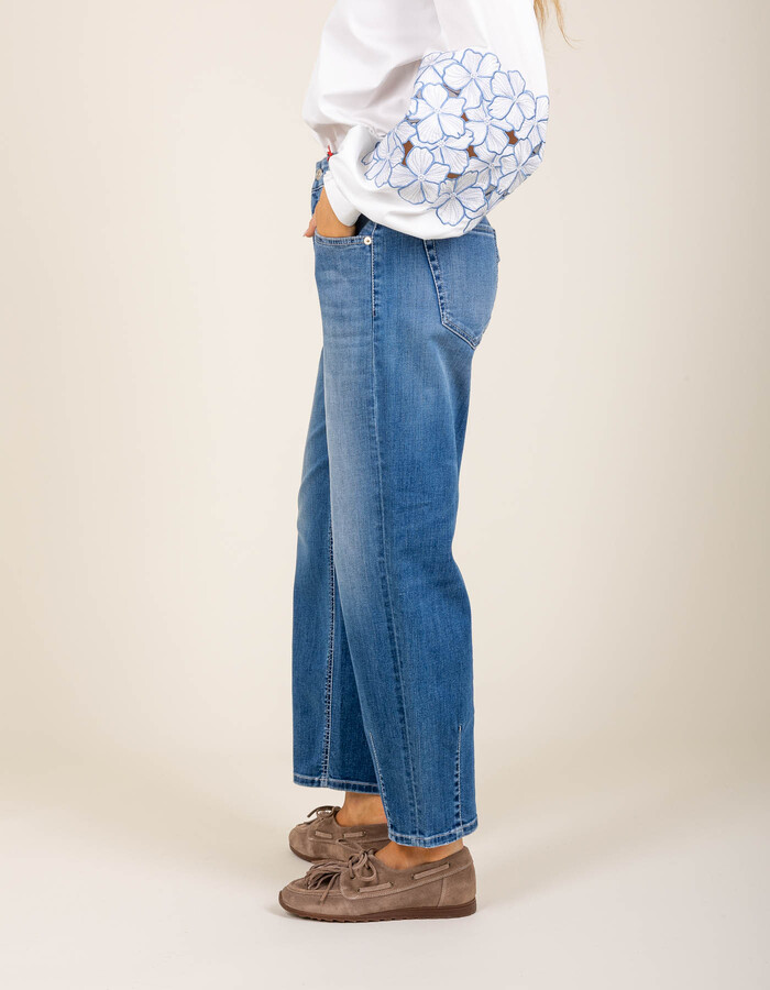 Elin - barrel jeans in blauwe denim met moderne pasvorm