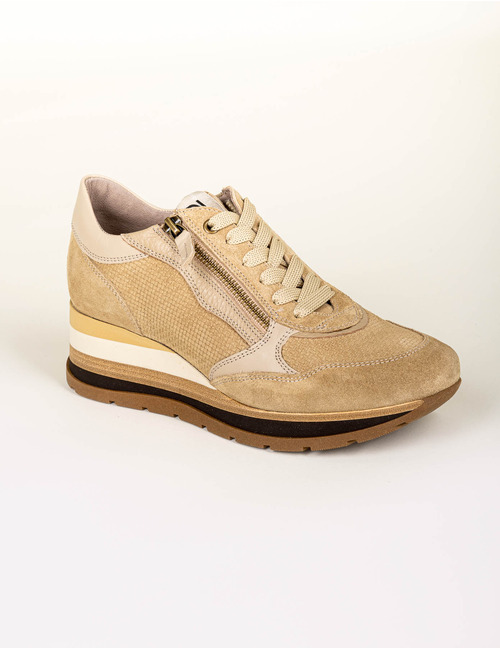 Sneakers beiges avec détail tressé et fermeture éclair