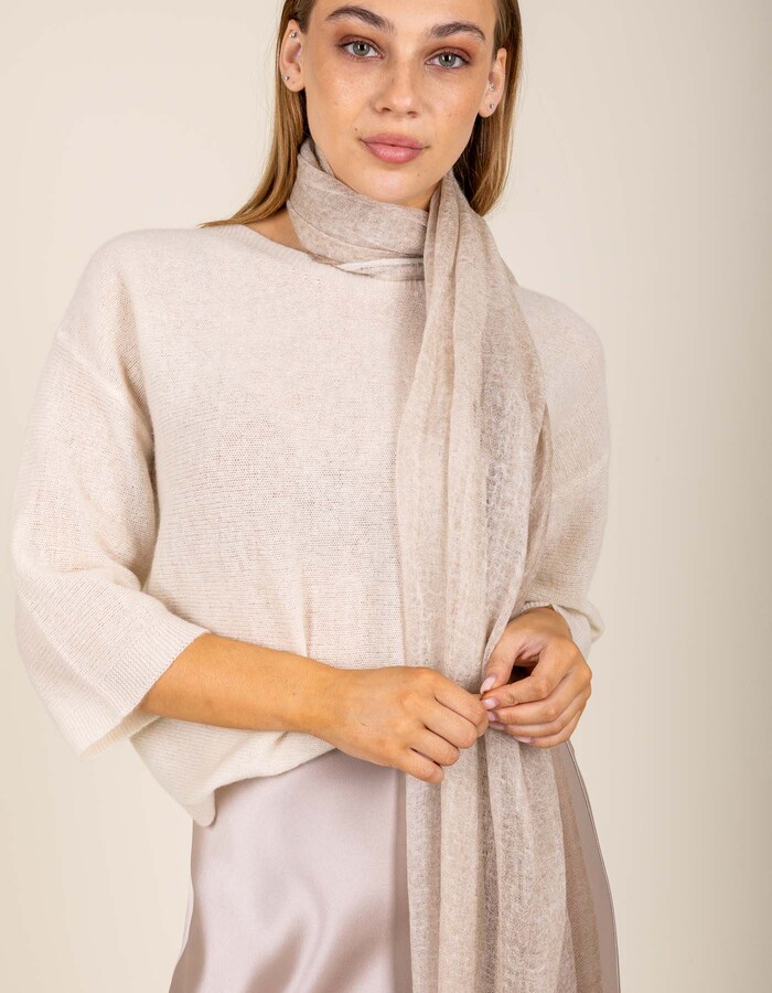 Écharpe dans un doux ton beige