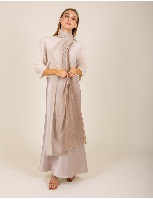 Sjaal in zachte beige tint