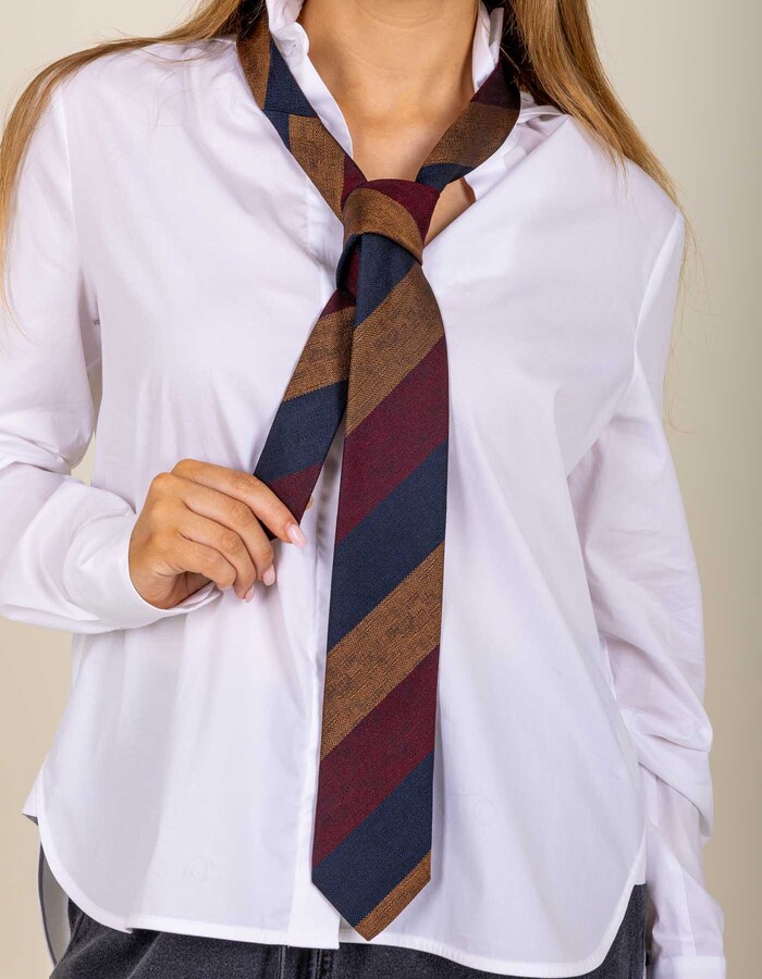 Cravate rayée bordeaux et bleu