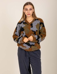 Pull en jacquard à motif camouflage