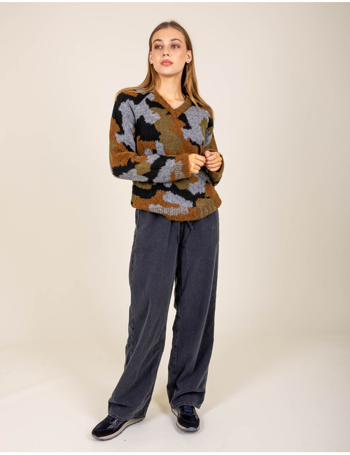 Pull en jacquard à motif camouflage