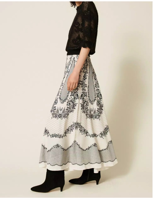 Jupe longue en satin jacquard à imprimé floral et pois