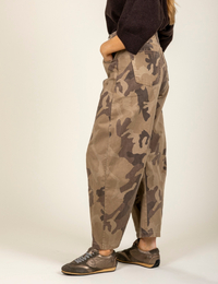army - Pantalon à imprimé camouflage