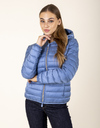 Veste matelassée légère avec capuche en bleu