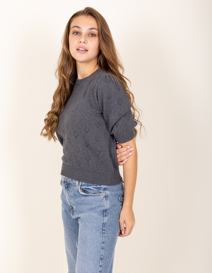 Pull en maille à motif de cœurs brun tabac clair