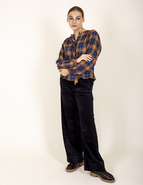 239441_2.JPG