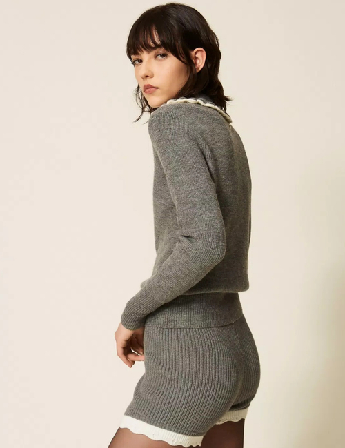 239771_2.JPG
