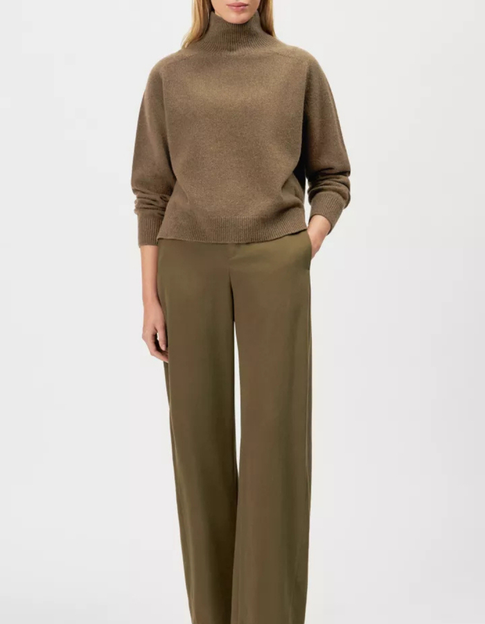 Lyzima - pull col court en laine vierge mud