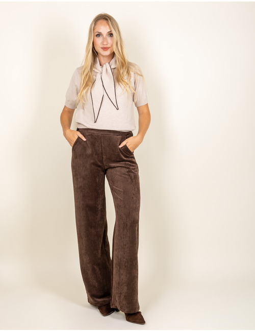 Altamura - fijngebreide pull met elegante strikkraag in beige