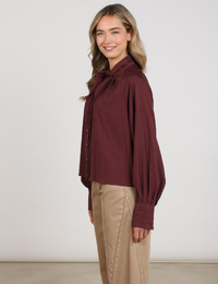 Alexandra - bloes met strikdetail cherry