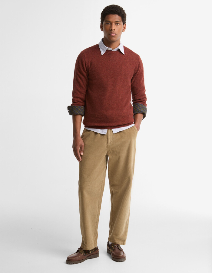 Essential Patch Crew trui met ronde hals roestbruin