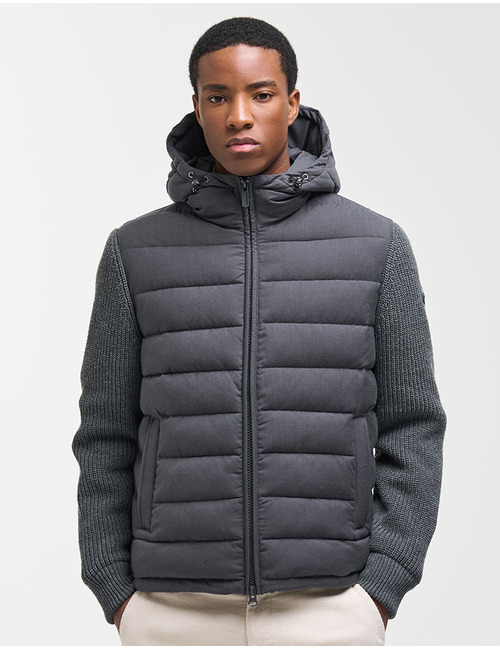 Hybride jas met gewatteerde wollook en gebreide mouwen
