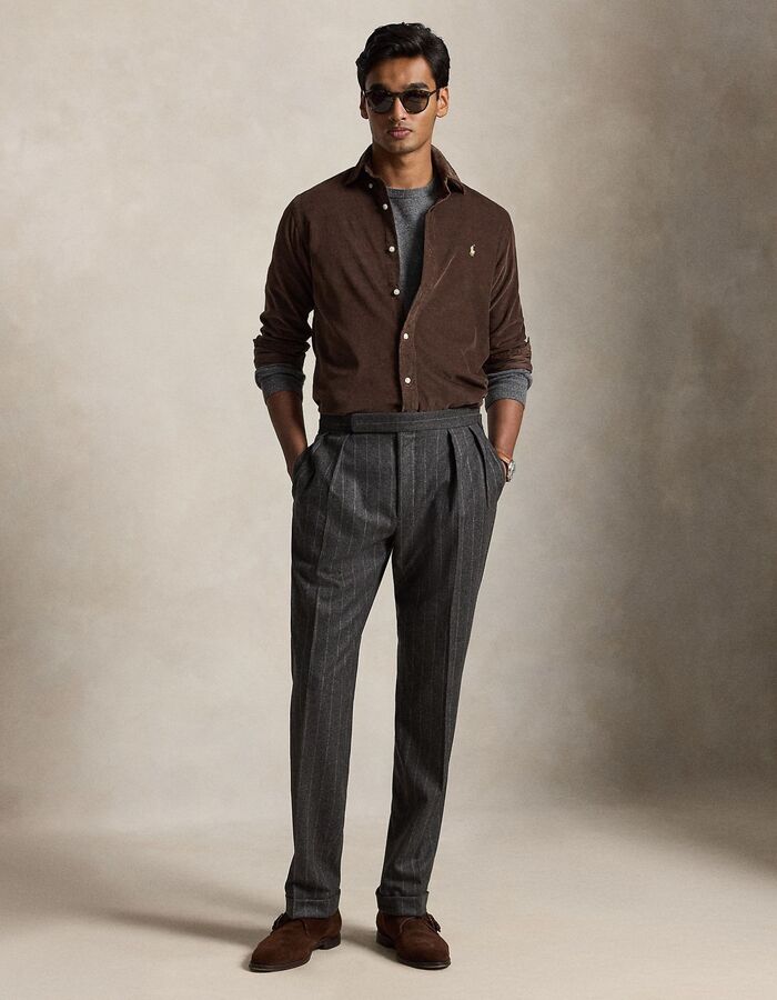 Custom fit corduroy hemd met fijne ribstructuur bruin