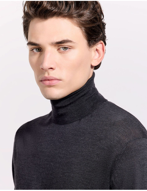 coltrui in Royal Merino wol antracietgrijs