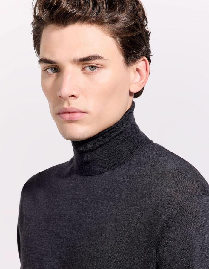 coltrui in Royal Merino wol antracietgrijs