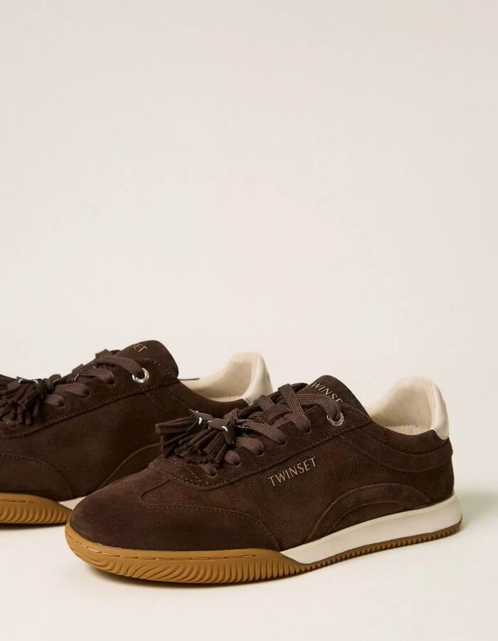 Suède sneaker met kwastjes donkerbruin