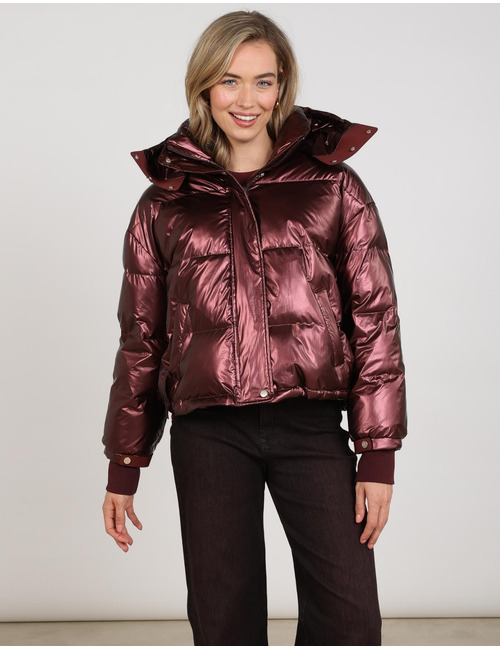 Nukus donsjas rood