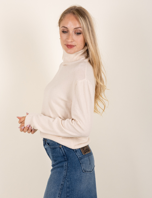 239336_2.JPG