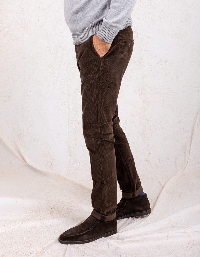 Torino corduroy modern fit chino bruin